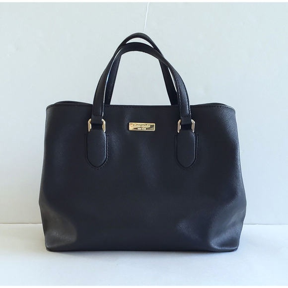 kate spade Handbags - EUC Kate Spade Saffiano Leather Satchel in Black